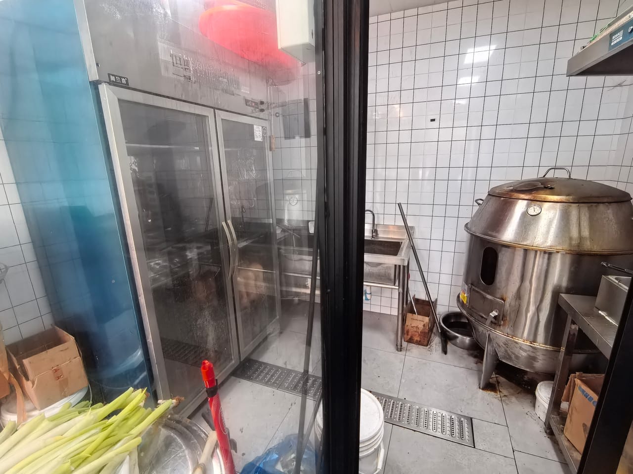 康桥秀沿路菜市场沿街烤鸭店转让！近地铁商圈成熟人流量大-3