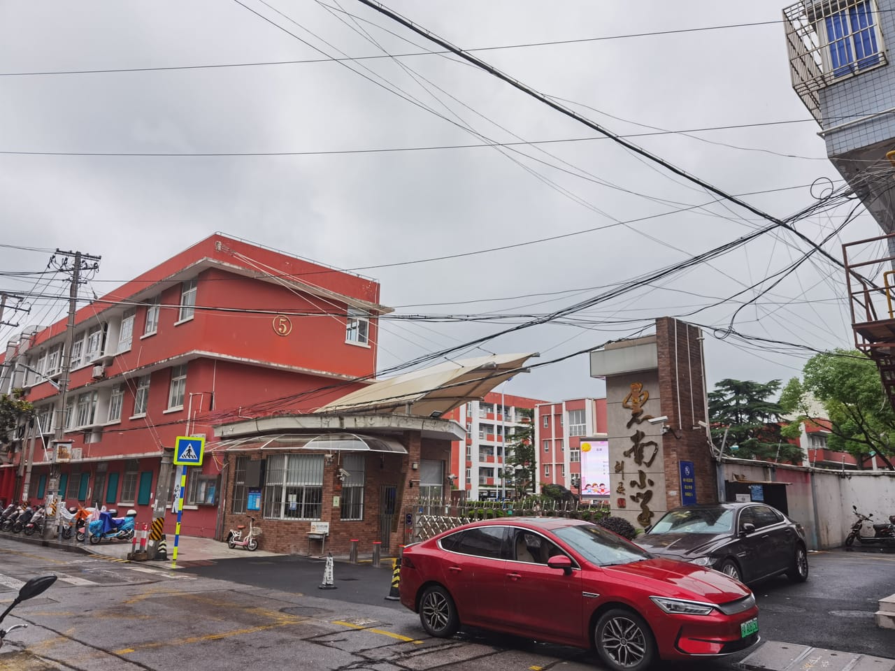 浦东惠南工农南路沿街64平旺铺转让！可餐饮 近步行街人流大-10