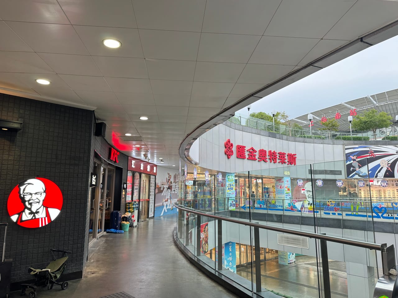 徐汇漕漕河泾美食城餐饮店转让！对面上海南站商圈配套完善-3