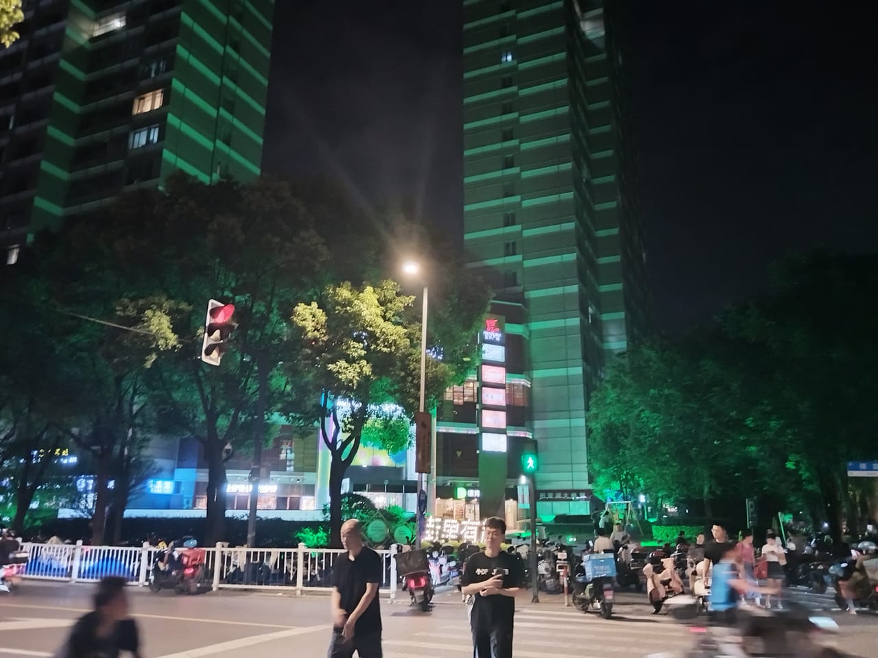 嘉定天祝路餐饮店转让！对面宝龙广场附近商务办公小区密集-4