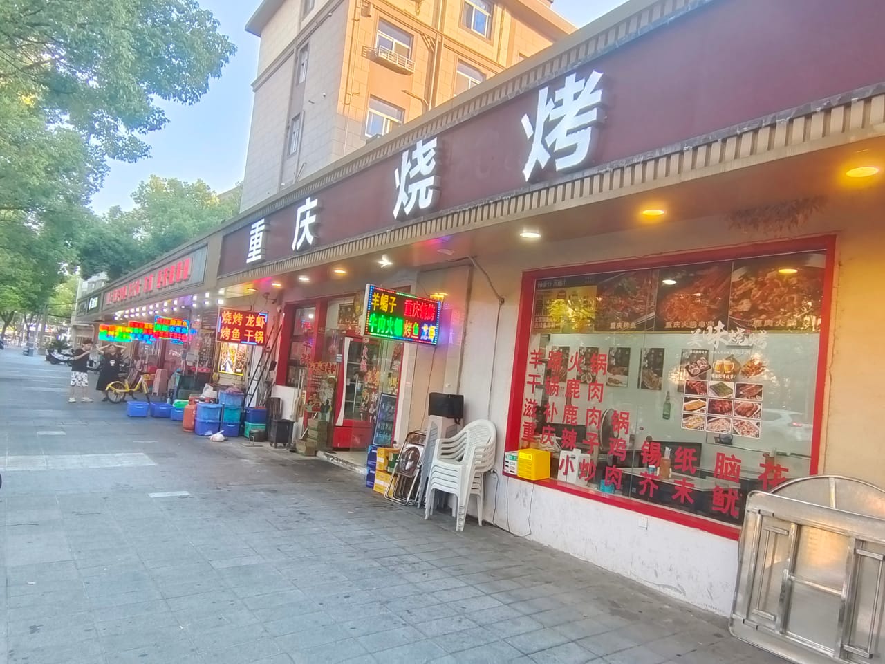 松江九亭大街餐饮烧烤店转让！夜宵一条街商圈成熟人流大-3