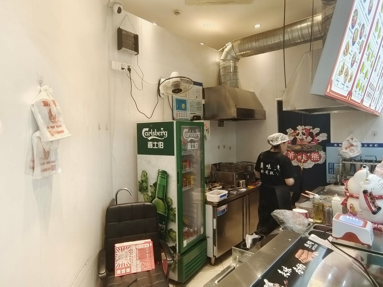 奉贤区地铁口美食广场沿街门面转让，购物生活一条街小区公寓-8