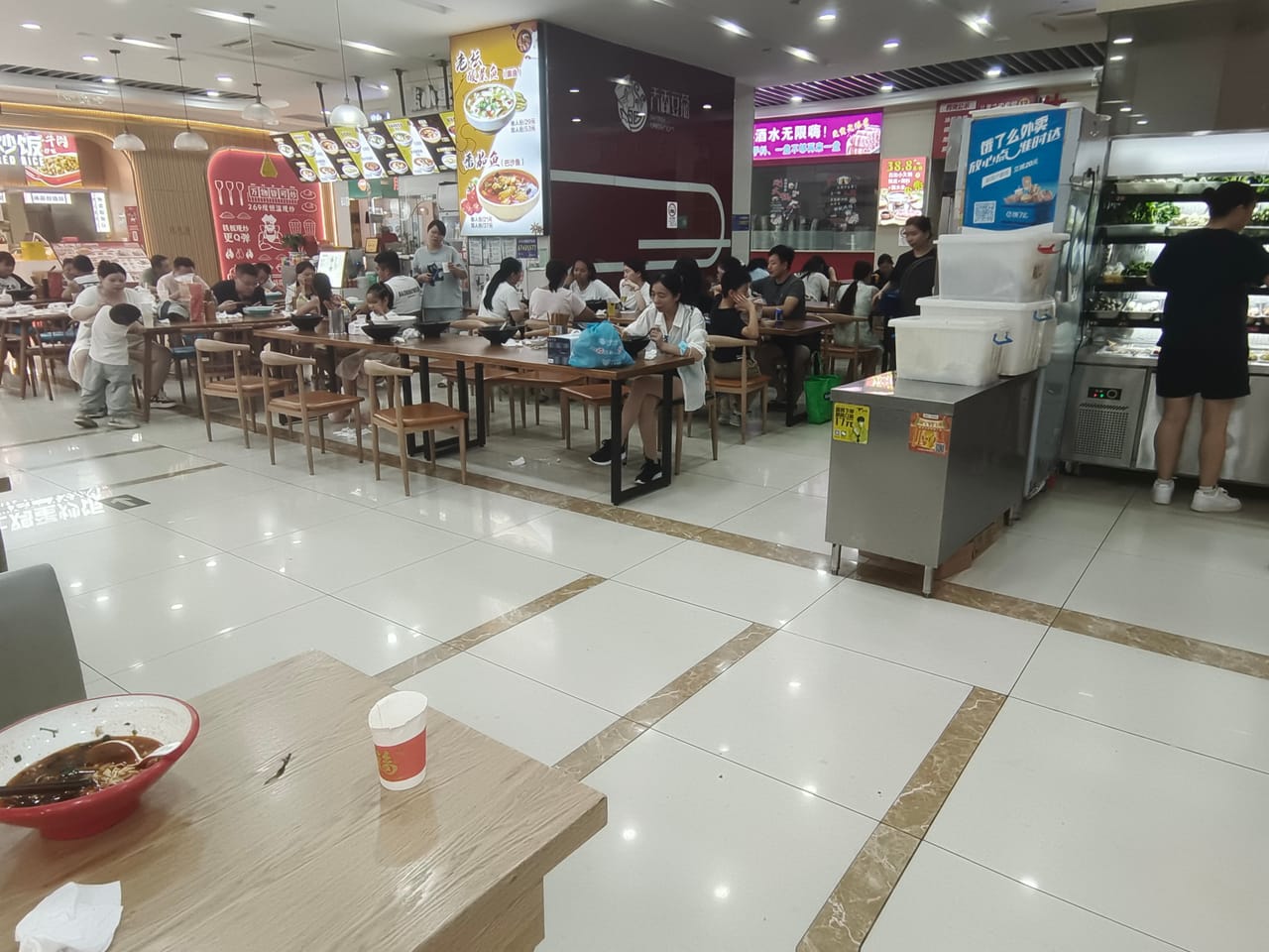 奉贤区地铁口美食广场沿街门面转让，购物生活一条街小区公寓-6