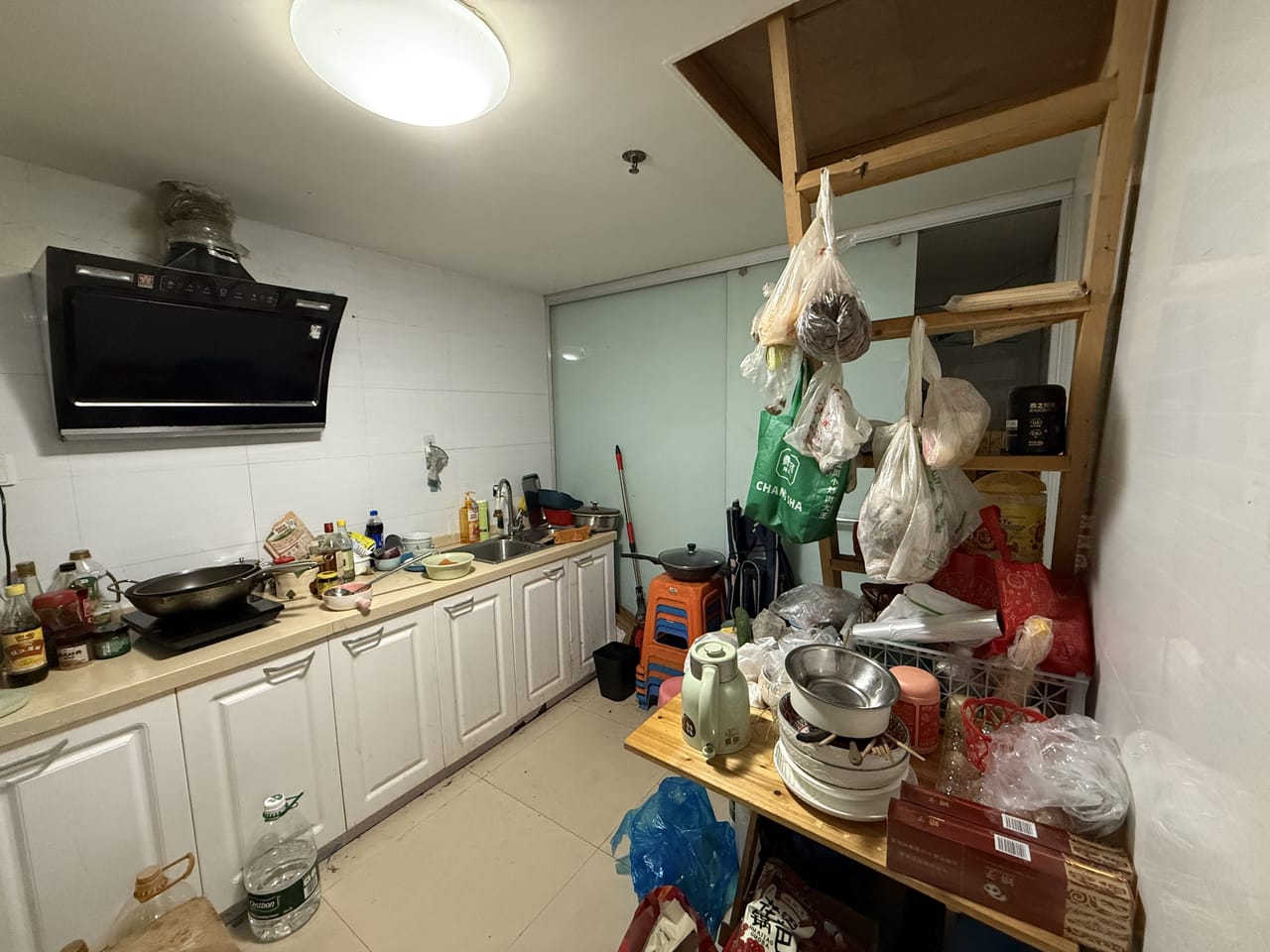 嘉定曹安公路便利店转让！近地铁商场对面附近小区公寓ktv-8