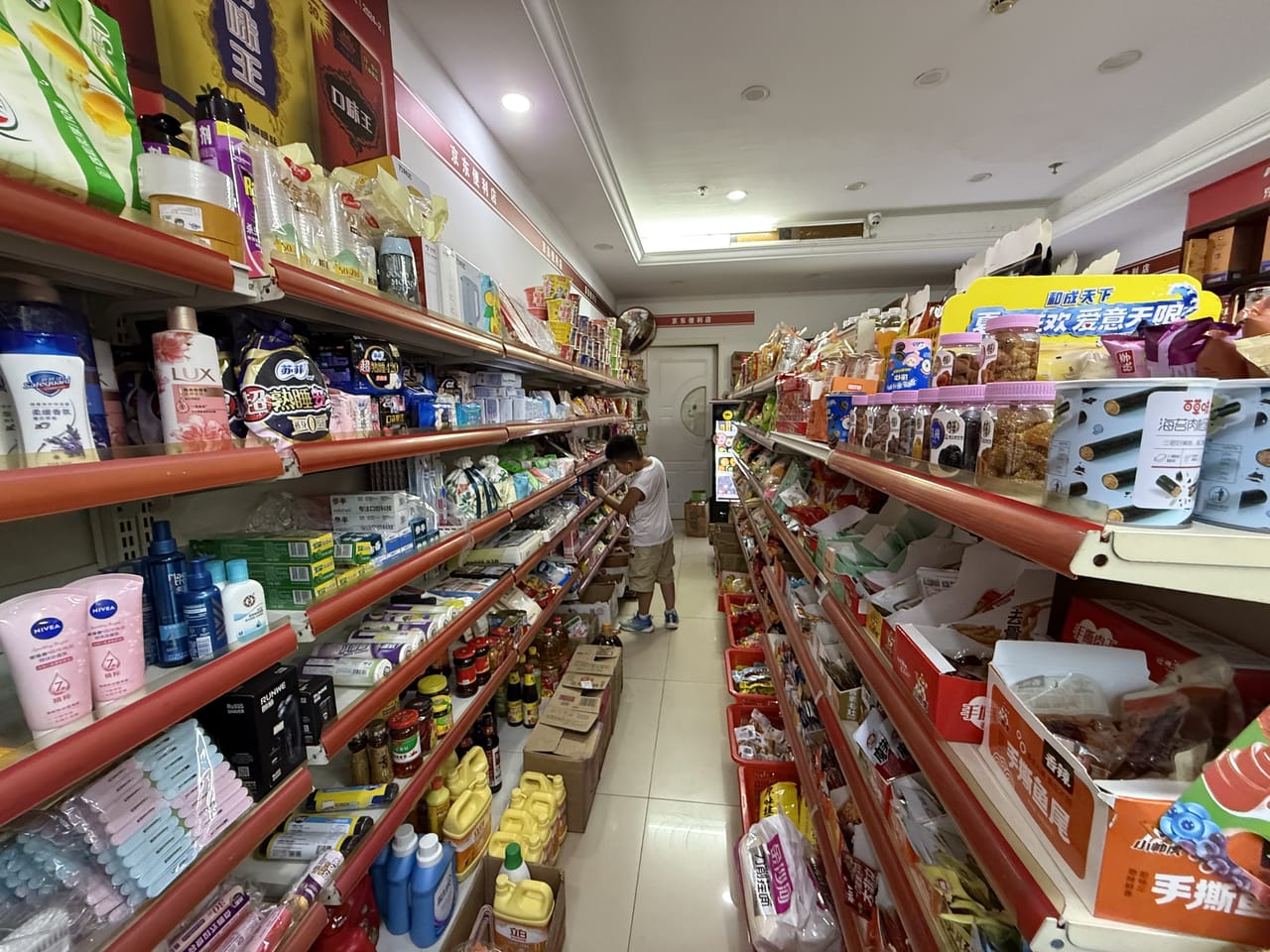 嘉定曹安公路便利店转让！近地铁商场对面附近小区公寓ktv-4