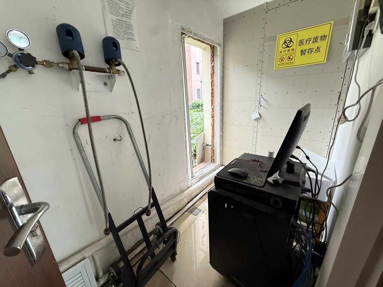 徐汇区华泾镇旺铺出租！有上下水无行业限制 小区公寓学校密集-7