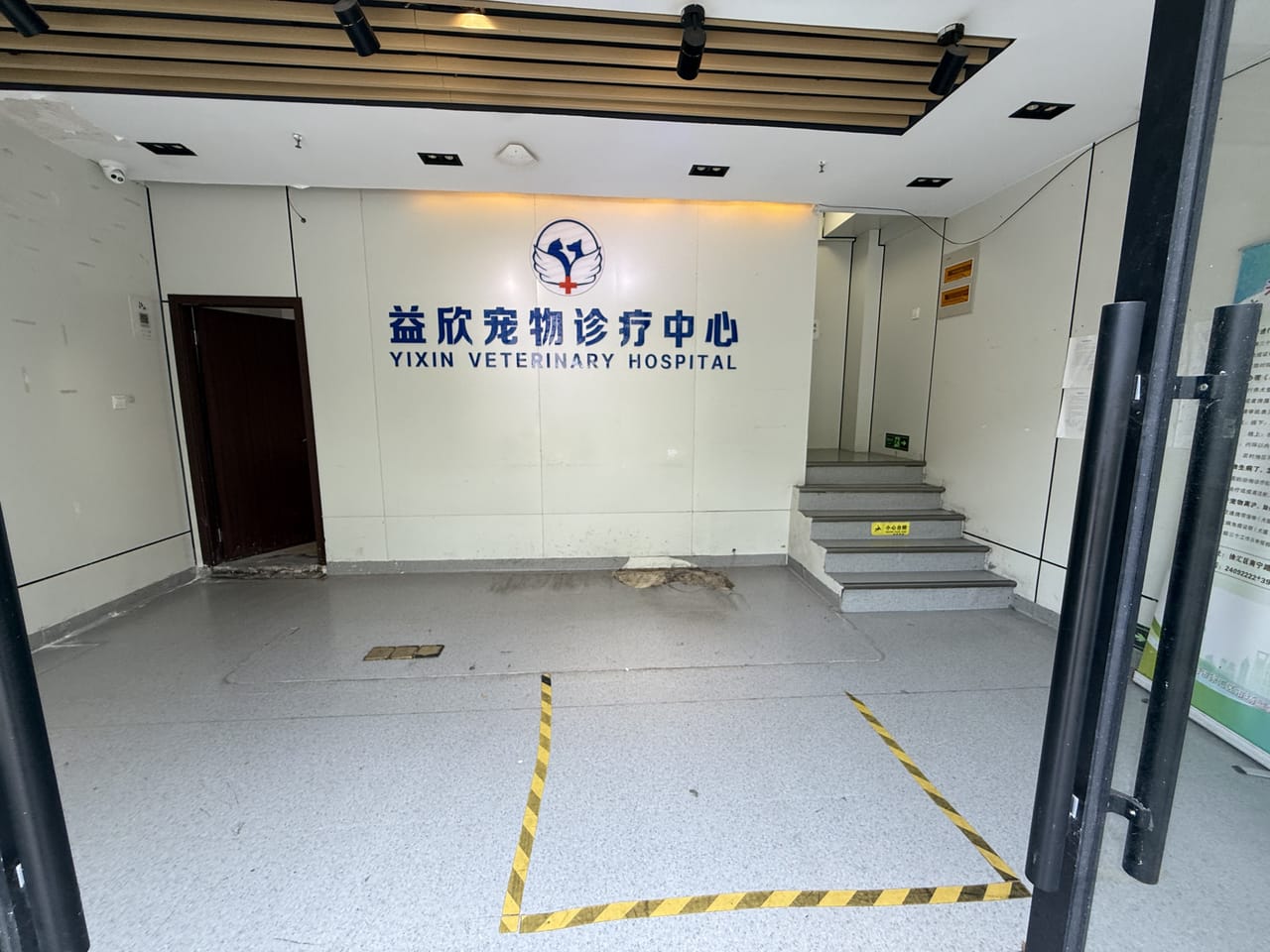 徐汇区华泾镇旺铺出租！有上下水无行业限制 小区公寓学校密集-6