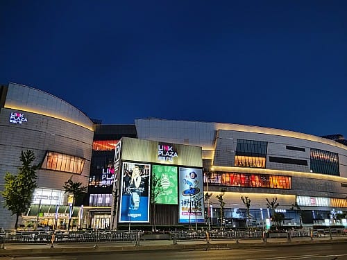 宝龙广场旺铺直租！沿街无转让费！商圈成熟客源无忧位置佳-5