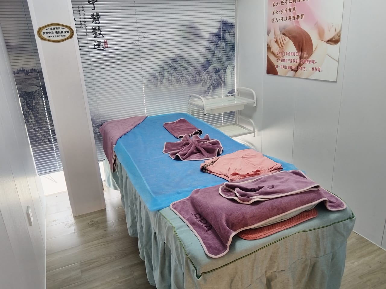 松江新城地铁站附近美容院转让！小区公寓广场人流量大-7