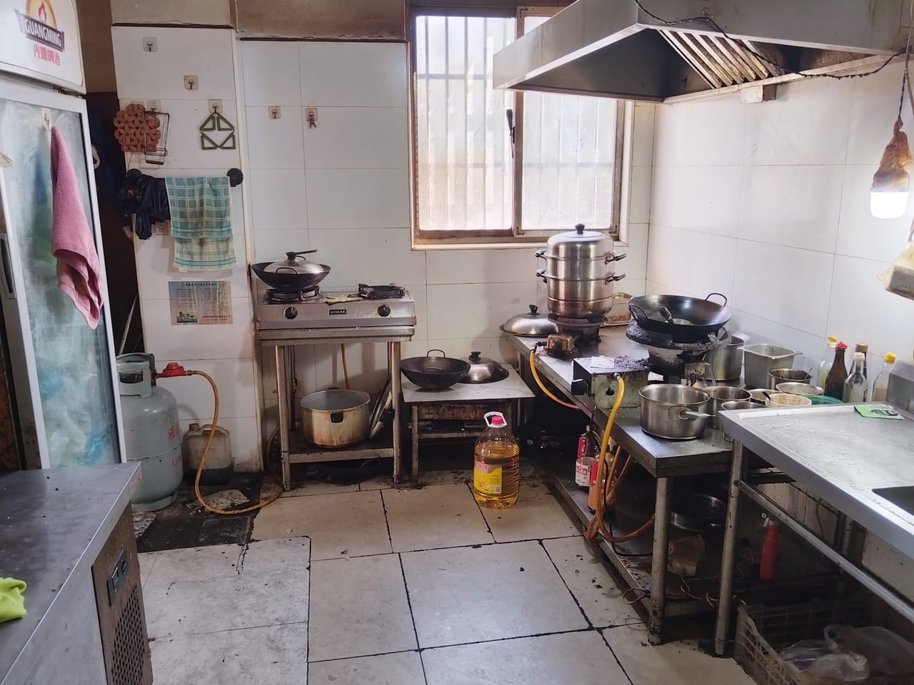 浦东庆荣路餐饮店转让！商圈成熟停车方便有阁楼，客源稳定位置佳-7