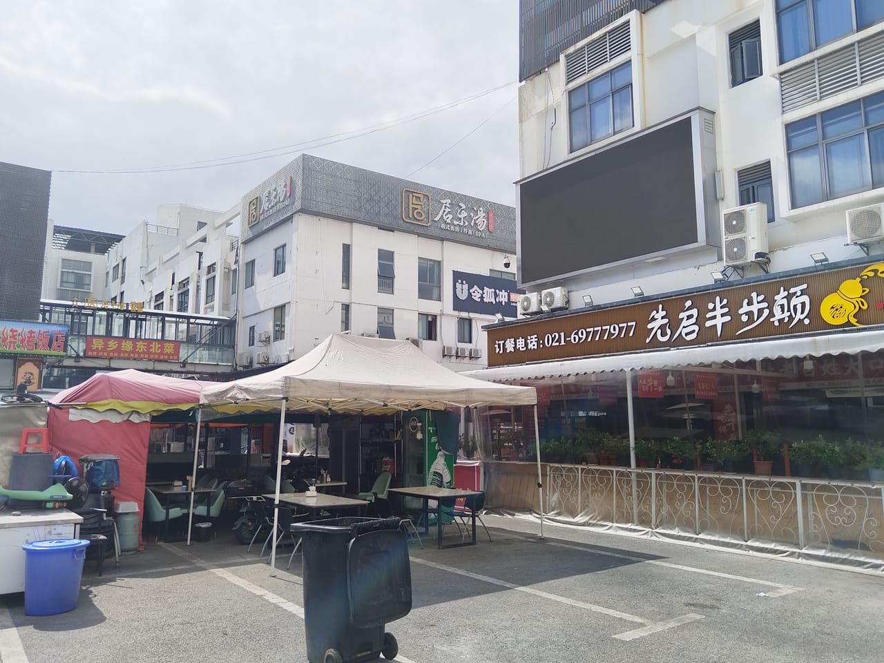 青浦华志路旺铺直租无转让费！周边多小区和酒店分布，商圈成熟-6