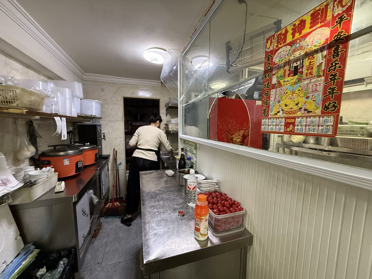 虹口江湾街道车站南路餐饮店转让！十七年老店有天然气，客源稳定-6