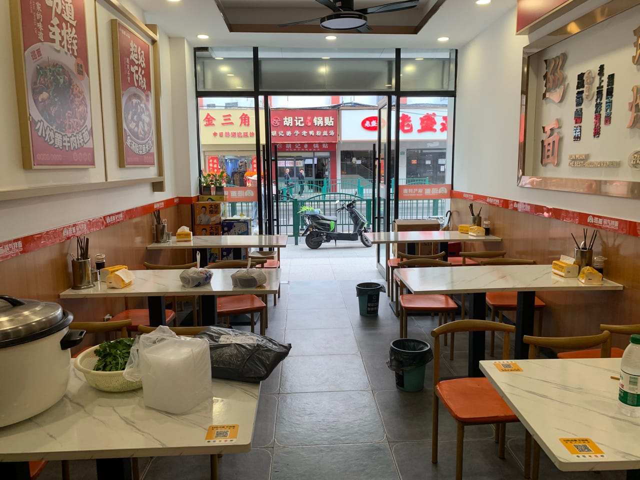 浦东周浦年家浜路餐饮店转让！商圈成熟，地理位置优越人流量密集-10
