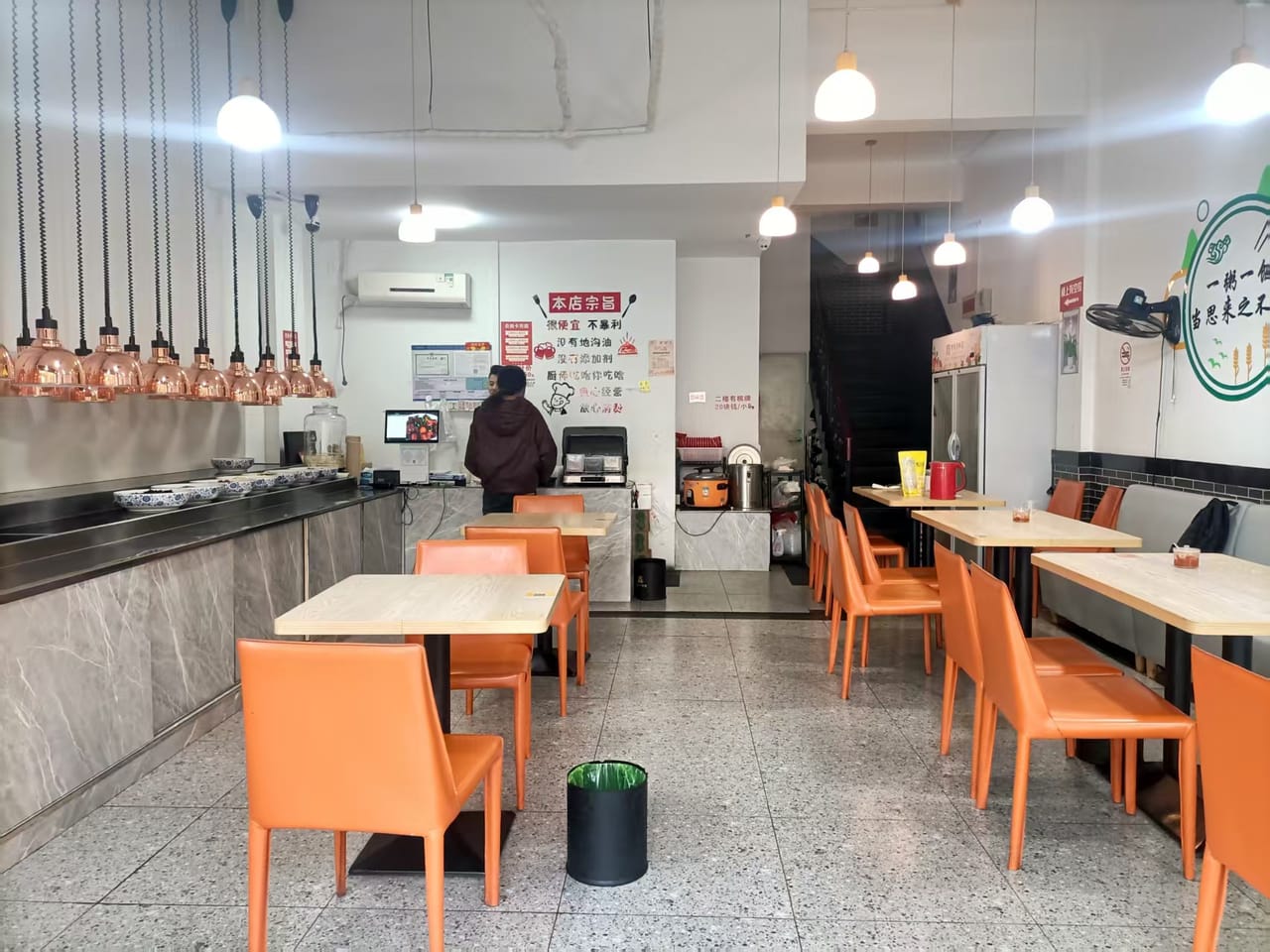 松江仓汇路餐饮店转让！周边多小区环绕，地理位置优越，人流密集-4