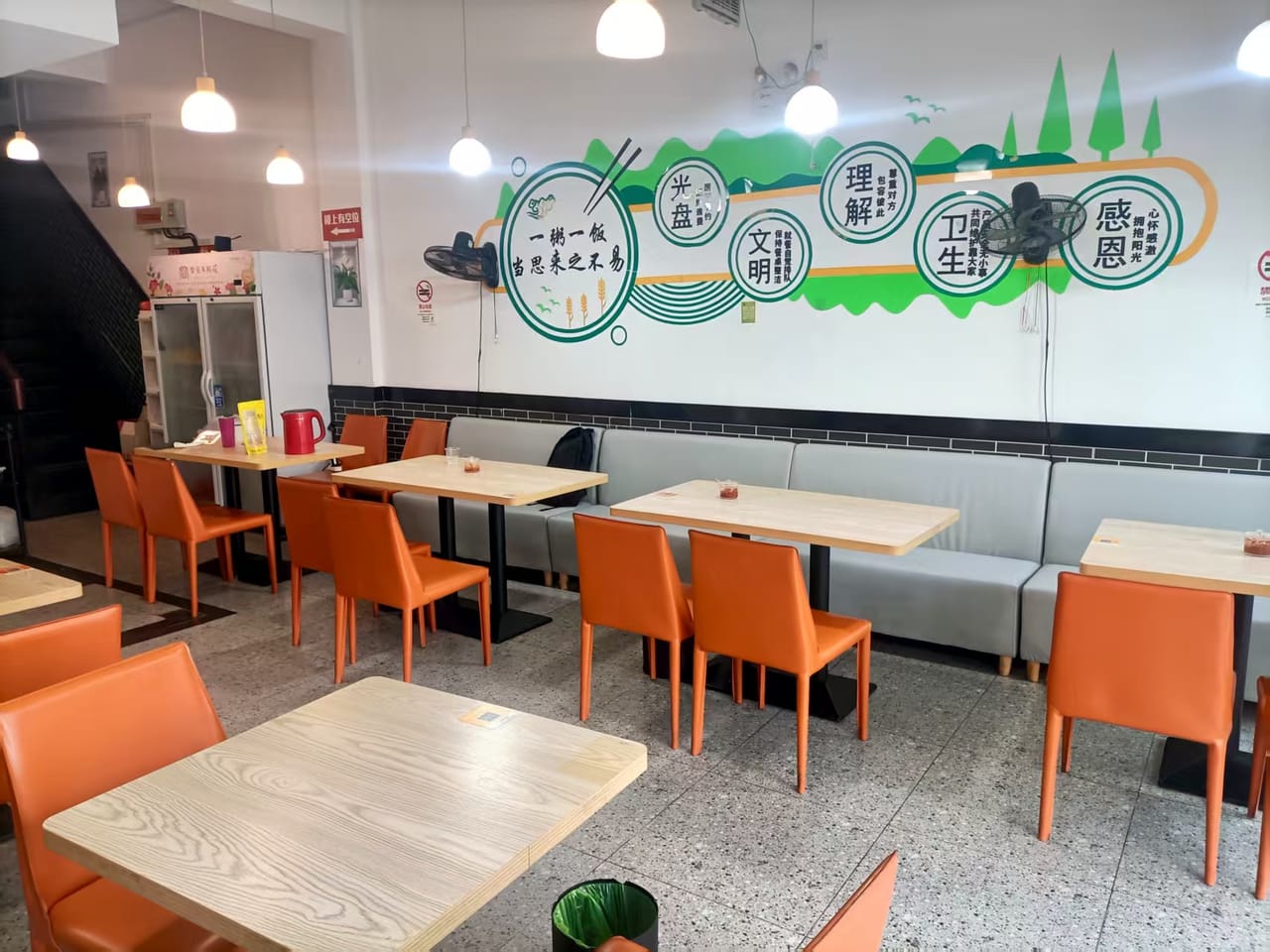 松江仓汇路餐饮店转让！周边多小区环绕，地理位置优越，人流密集-5