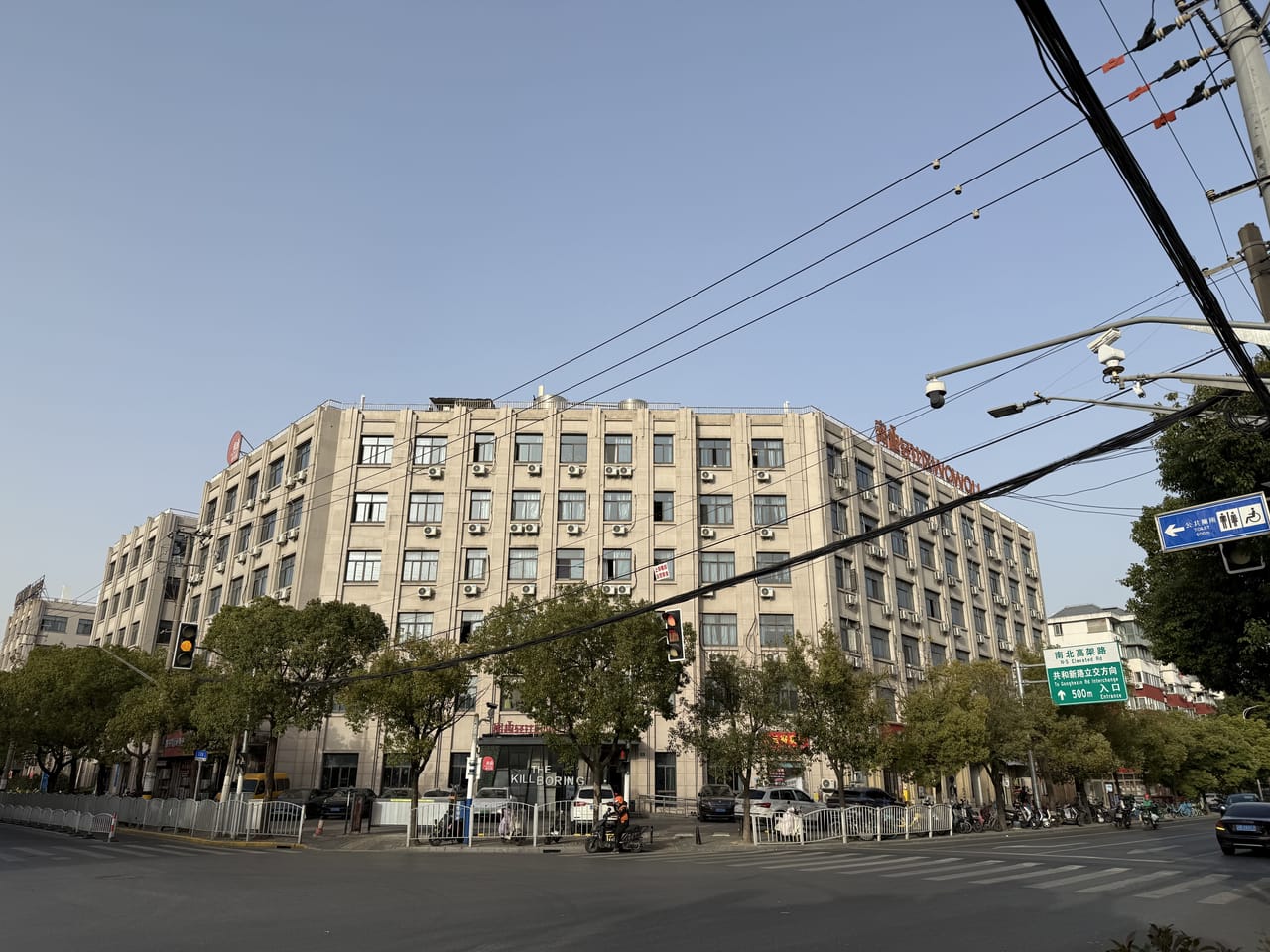 蕰川路旺铺转让！双开门纯一楼，可以空转，人流密集位置佳！-8