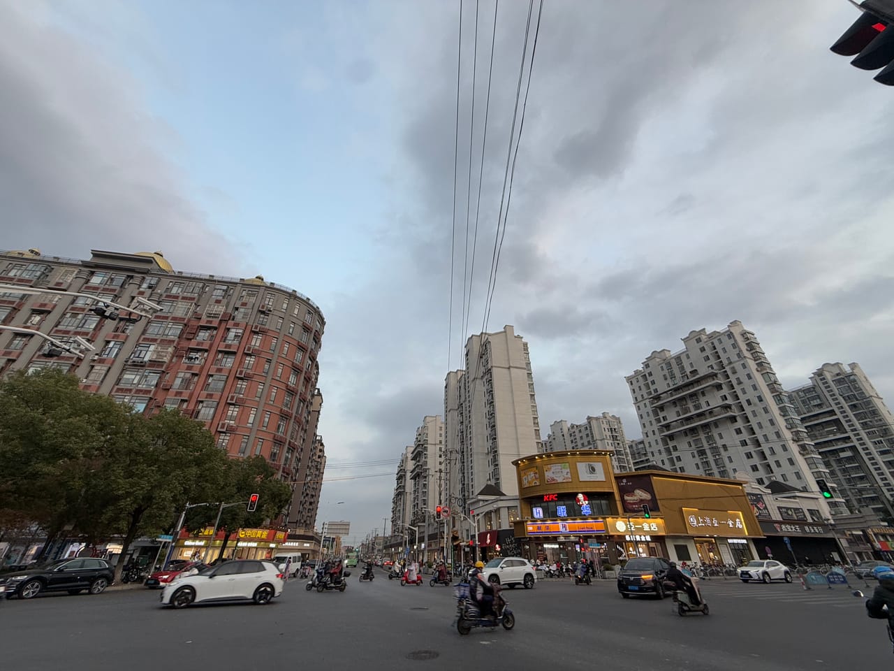 松江新南街步行街餐饮店转让！休闲购物一体人流量大-5