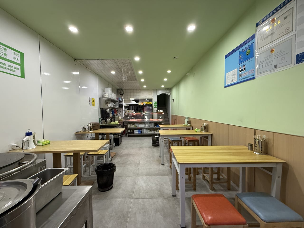 嘉定天池路餐饮店转让！三层楼店铺客源稳定，位置佳，人流量密集-7