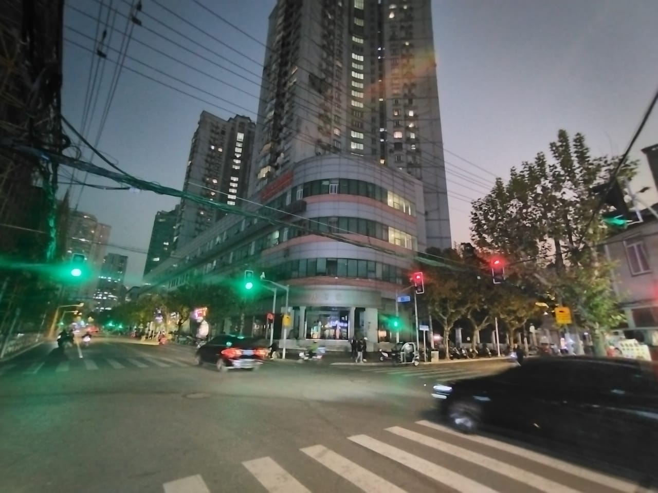 黄浦区老西门街道餐饮店转让！临近地铁出口，周边多小区环绕，人流量密集-8