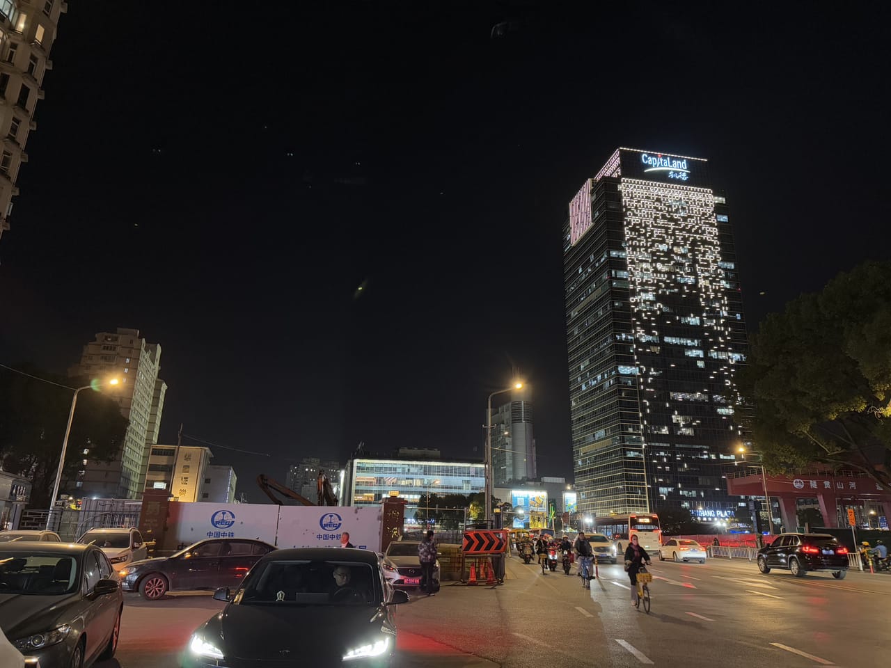 闵行莘庄镇莘建东路旺铺出租！近地铁口小区公寓密集-7