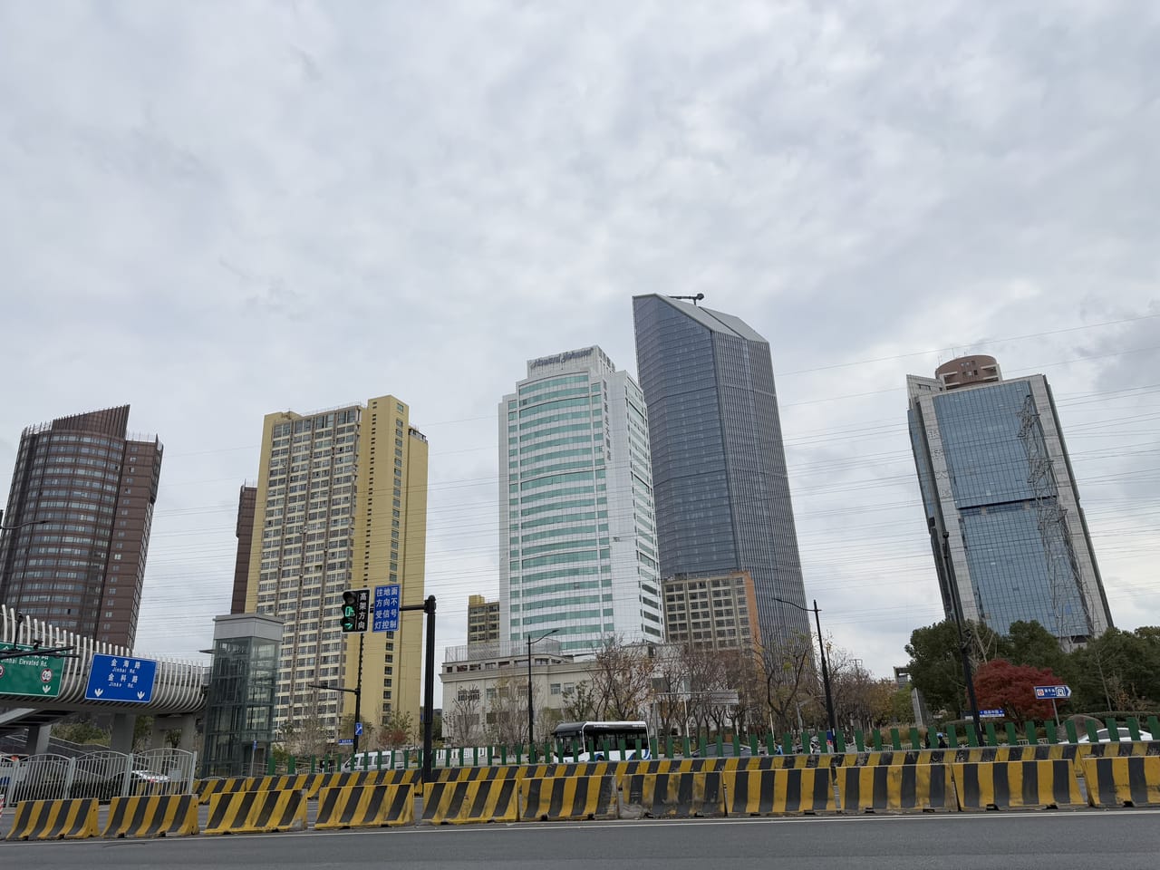 台儿庄路旺铺转让！菜市场门口，带客源！小区密集客源无忧！-8