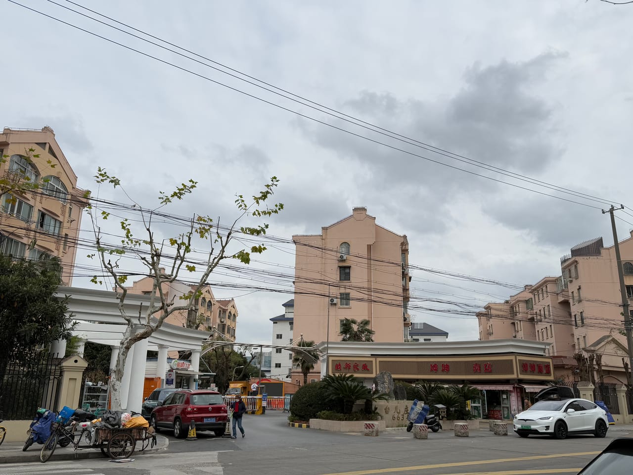 台儿庄路旺铺转让！菜市场门口，带客源！小区密集客源无忧！-9