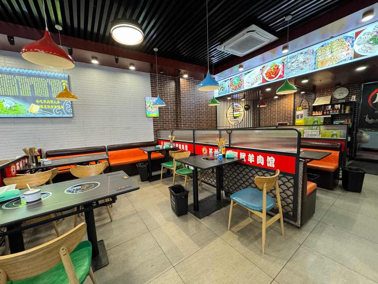 静安区高平路餐饮店转让！有天然气装修新设备齐全，位置佳人流大-4