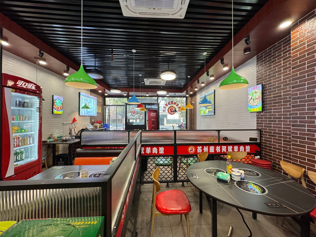 静安区高平路餐饮店转让！有天然气装修新设备齐全，位置佳人流大-2