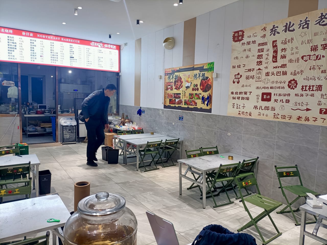 青浦镇泽路烧烤店转让！周边多小区分布，上班族多，位置佳，人流大-5
