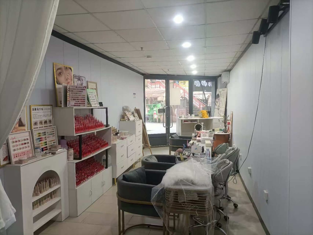 淞发路旺铺转让！租金3800/月，带装修带客源，性价比高！-3