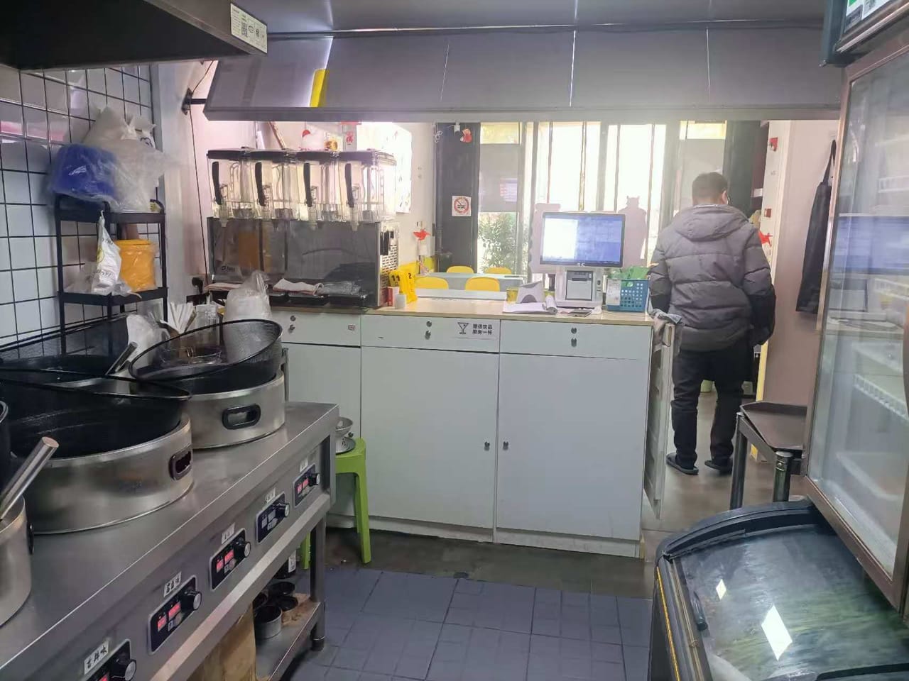 宝山罗店镇塘西街餐饮店转让！设备齐全商圈成熟位置佳人流密集-10