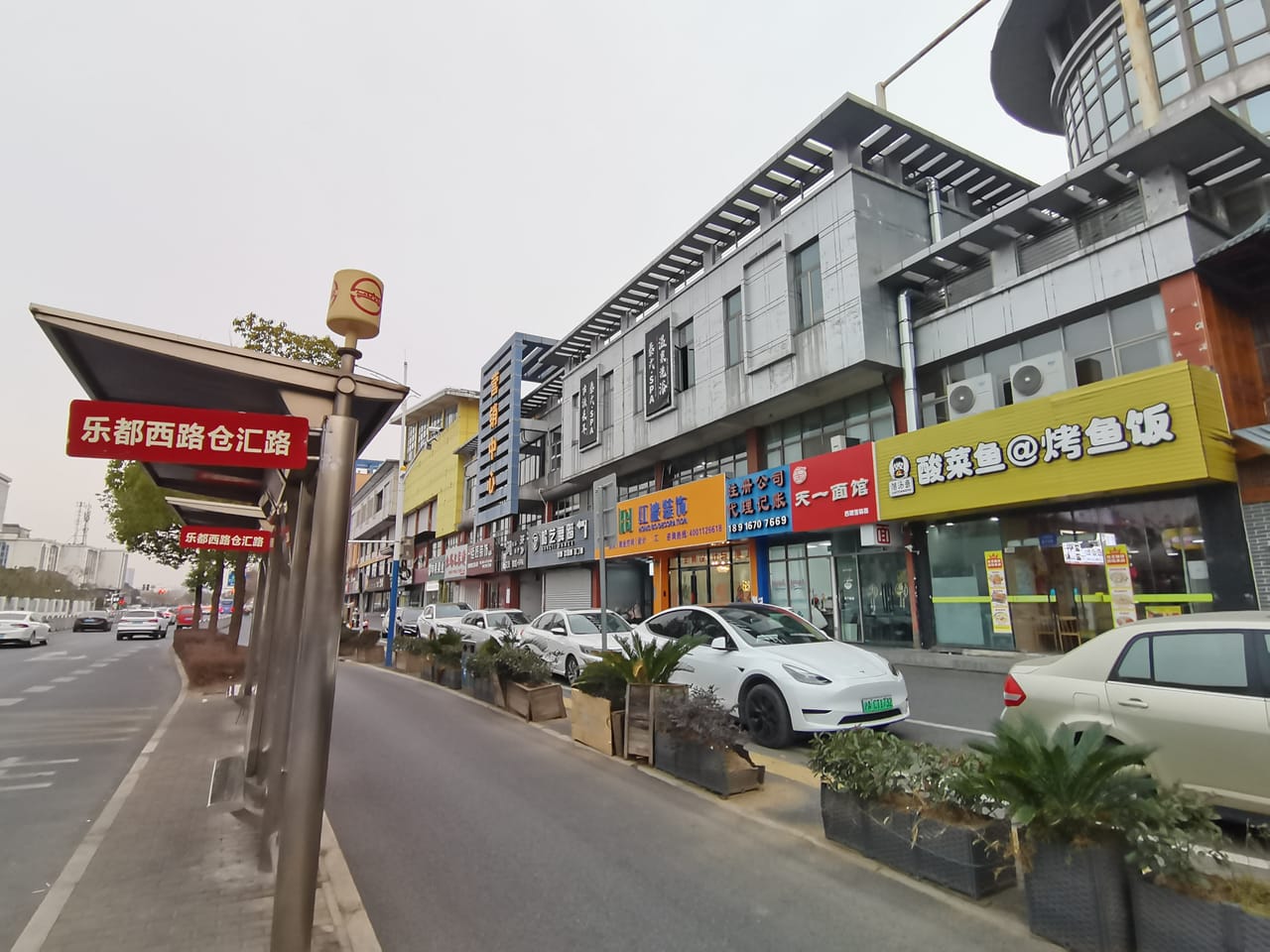 松江永丰街道餐饮店转让！门口公交站附近商场小区公寓人流量大-3