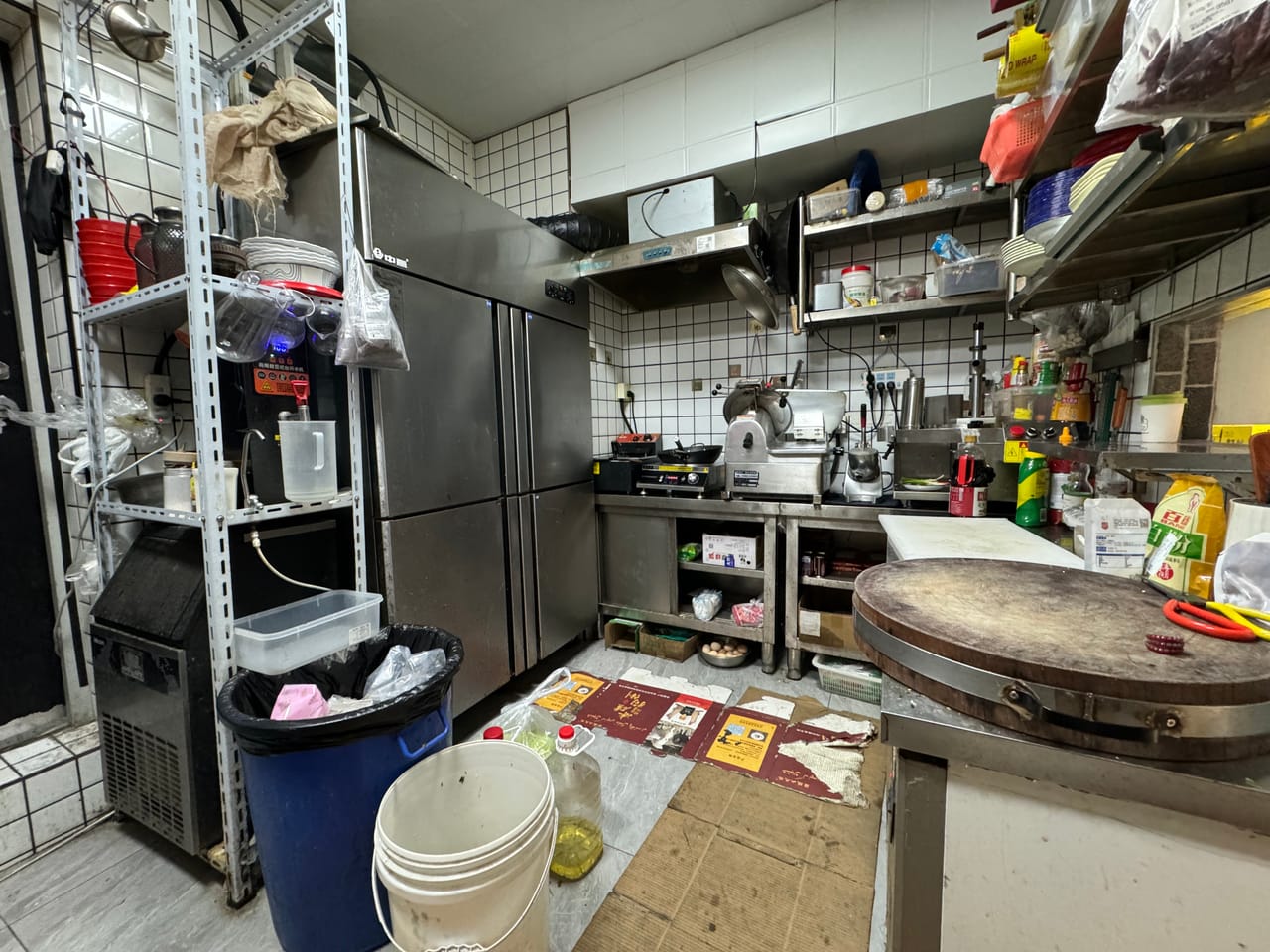 浦东成山路餐饮店转让！商圈成熟临近地铁，设备齐全，人流密集-4