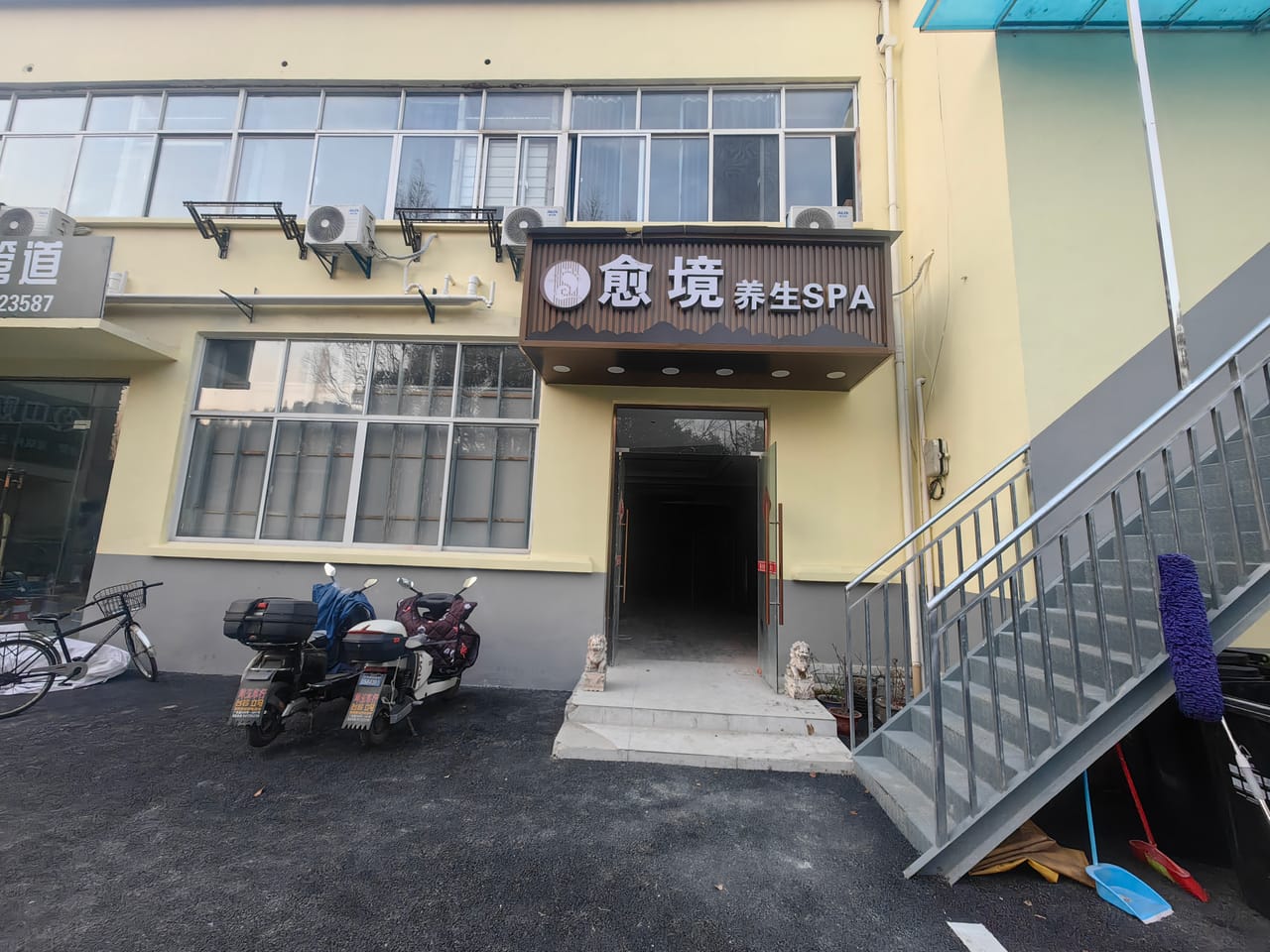 店铺直租，无转让费！招牌展示宽，人流大位置佳 无业态限制