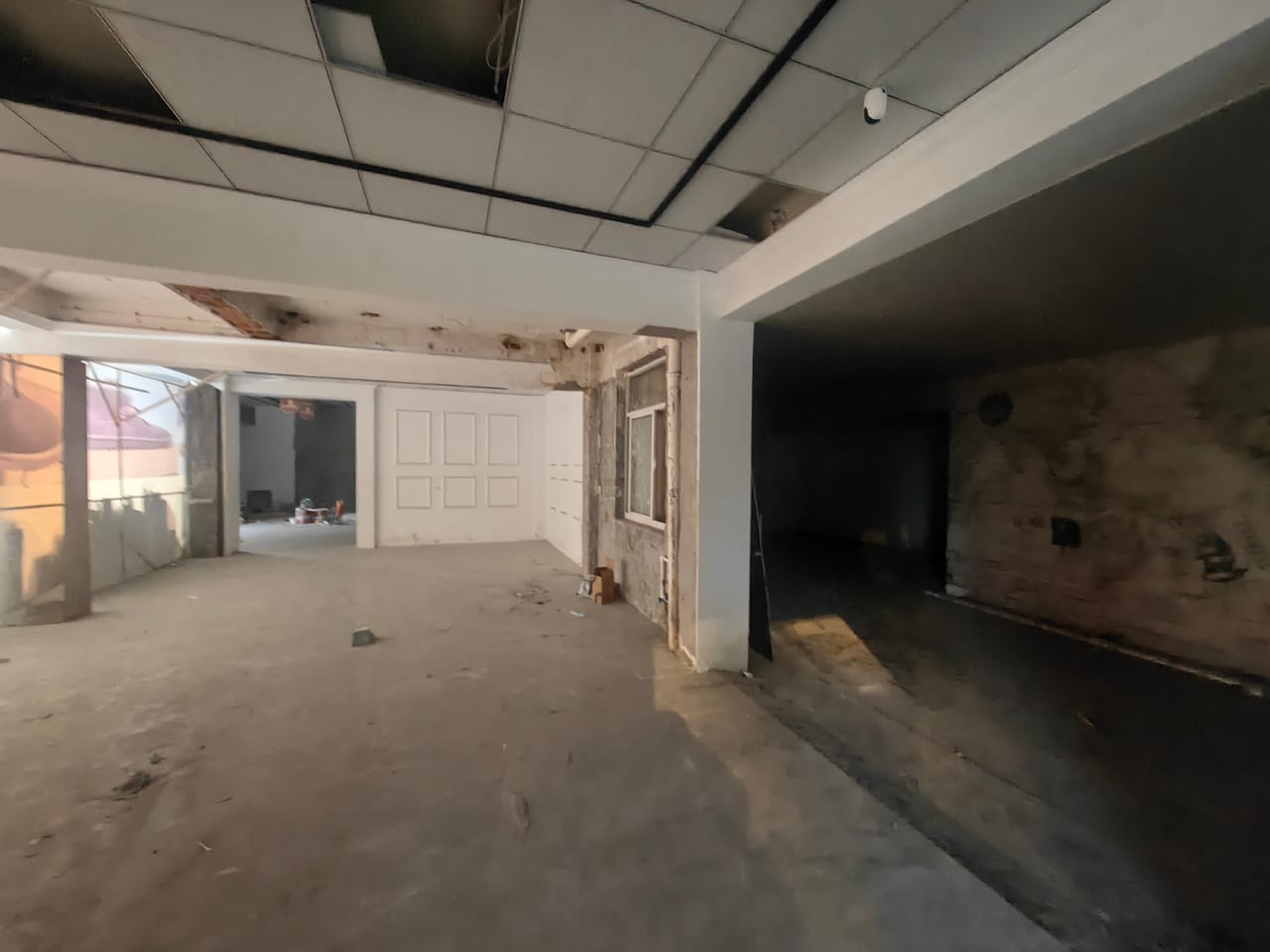 店铺直租，无转让费！招牌展示宽，人流大位置佳 无业态限制-2