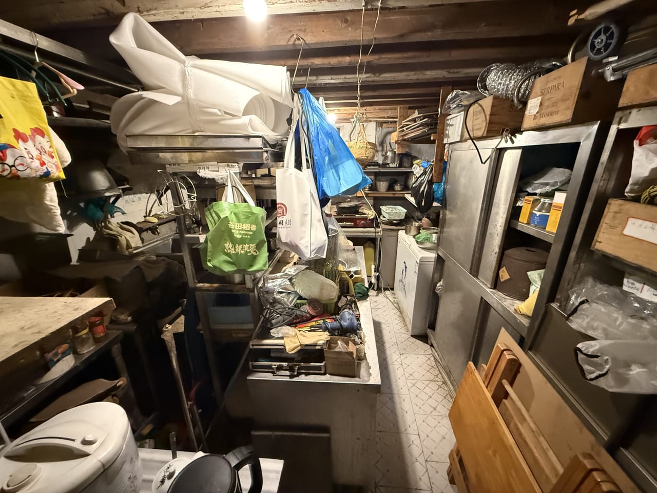 浦东齐河路餐饮店转让！沿街门店门口公交车站无行业限制，位置佳-8