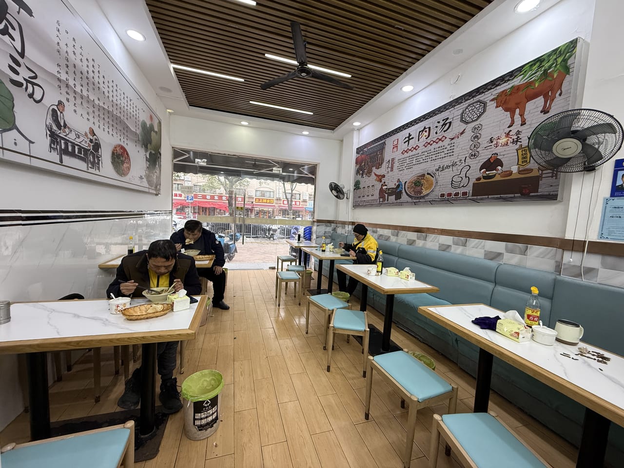 云雅路旺铺转让！多小区分布，上班族多，客源稳定位置佳！-4