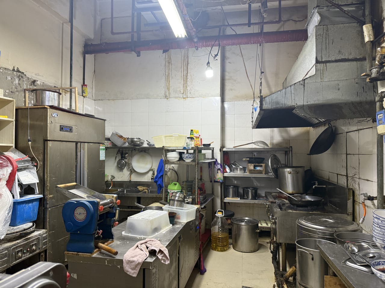 青浦区淀山湖大道吾悦广场餐饮店转让！十年老店客源稳定人流大-9