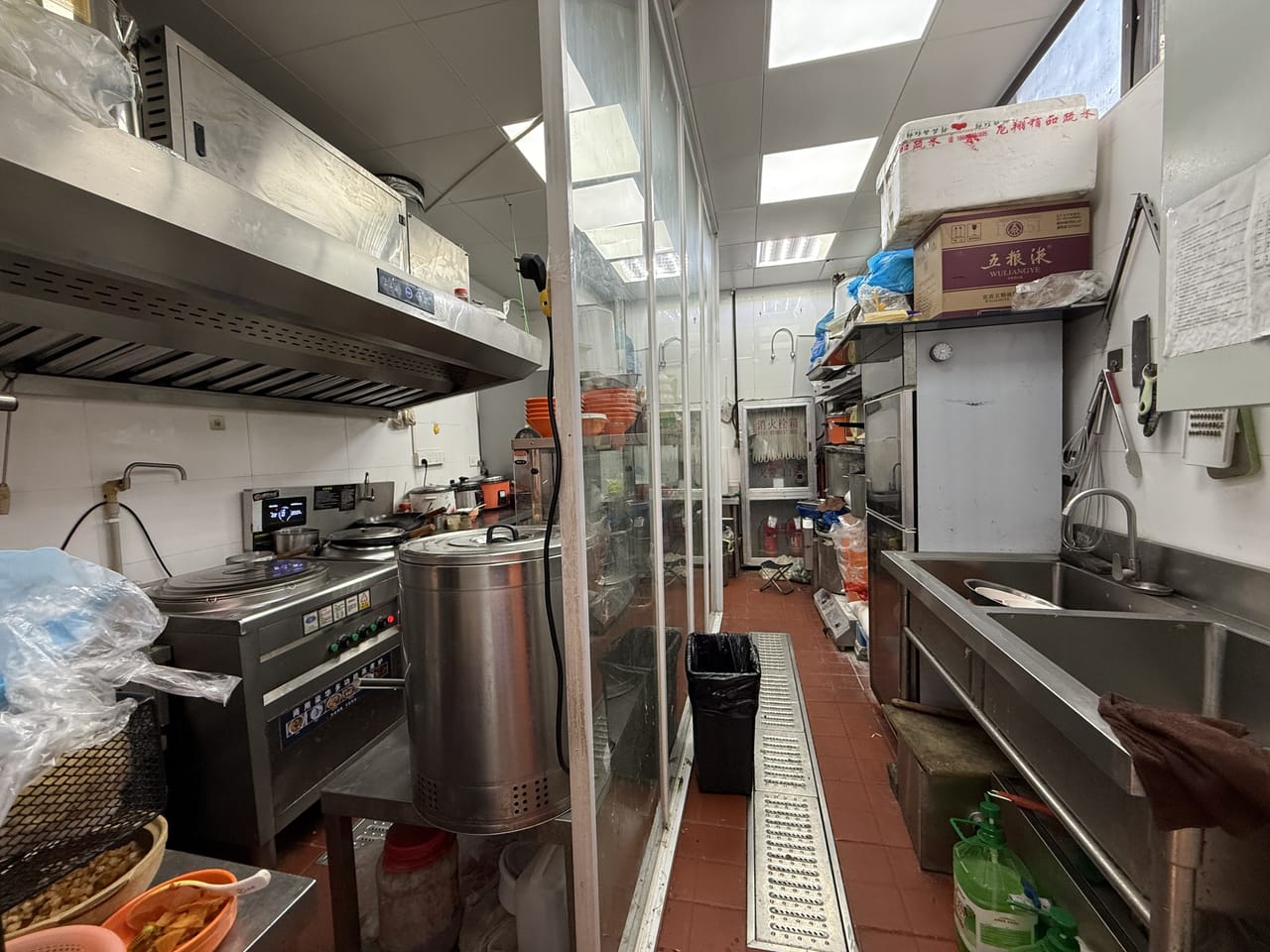 静安镇宁路餐饮店转让！菜场对面周边多小区，商圈成熟人流密集-4