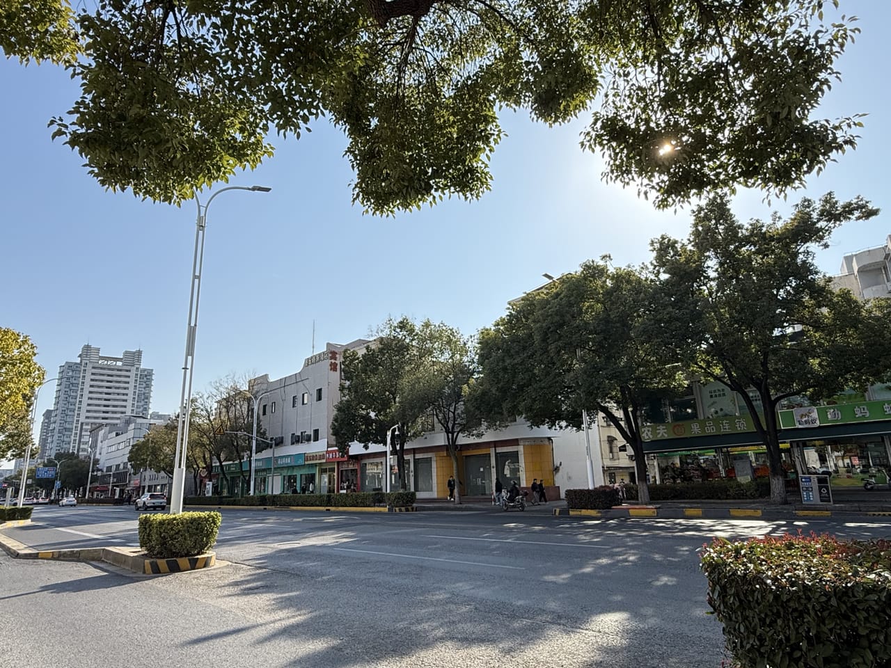 嘉定区阜康西路超市门口沿街餐饮店转让！附近广场医院成熟小区-10