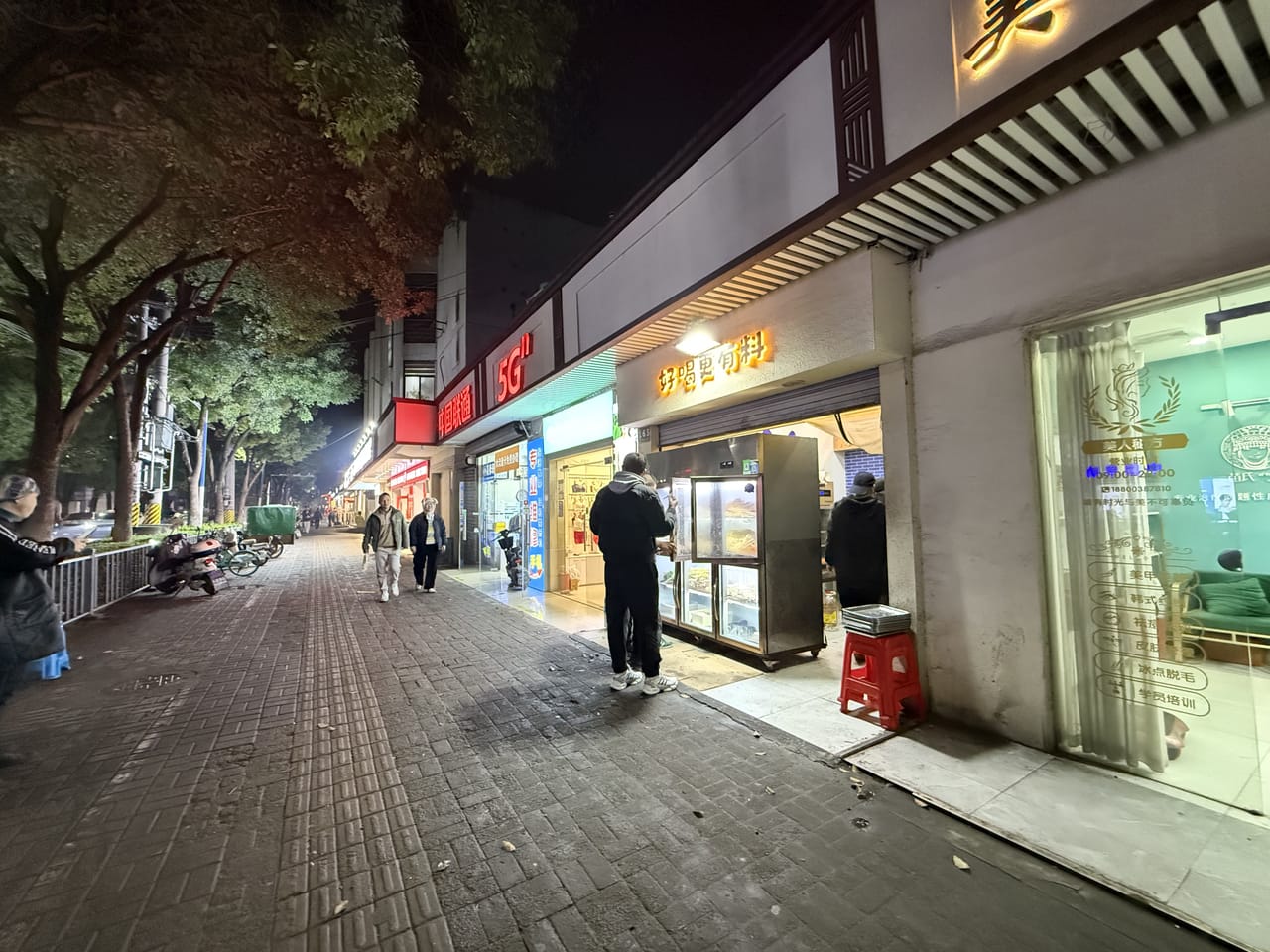 嘉定区马陆镇嘉戬支路美容院转让！带客源附近小区公寓密集-6