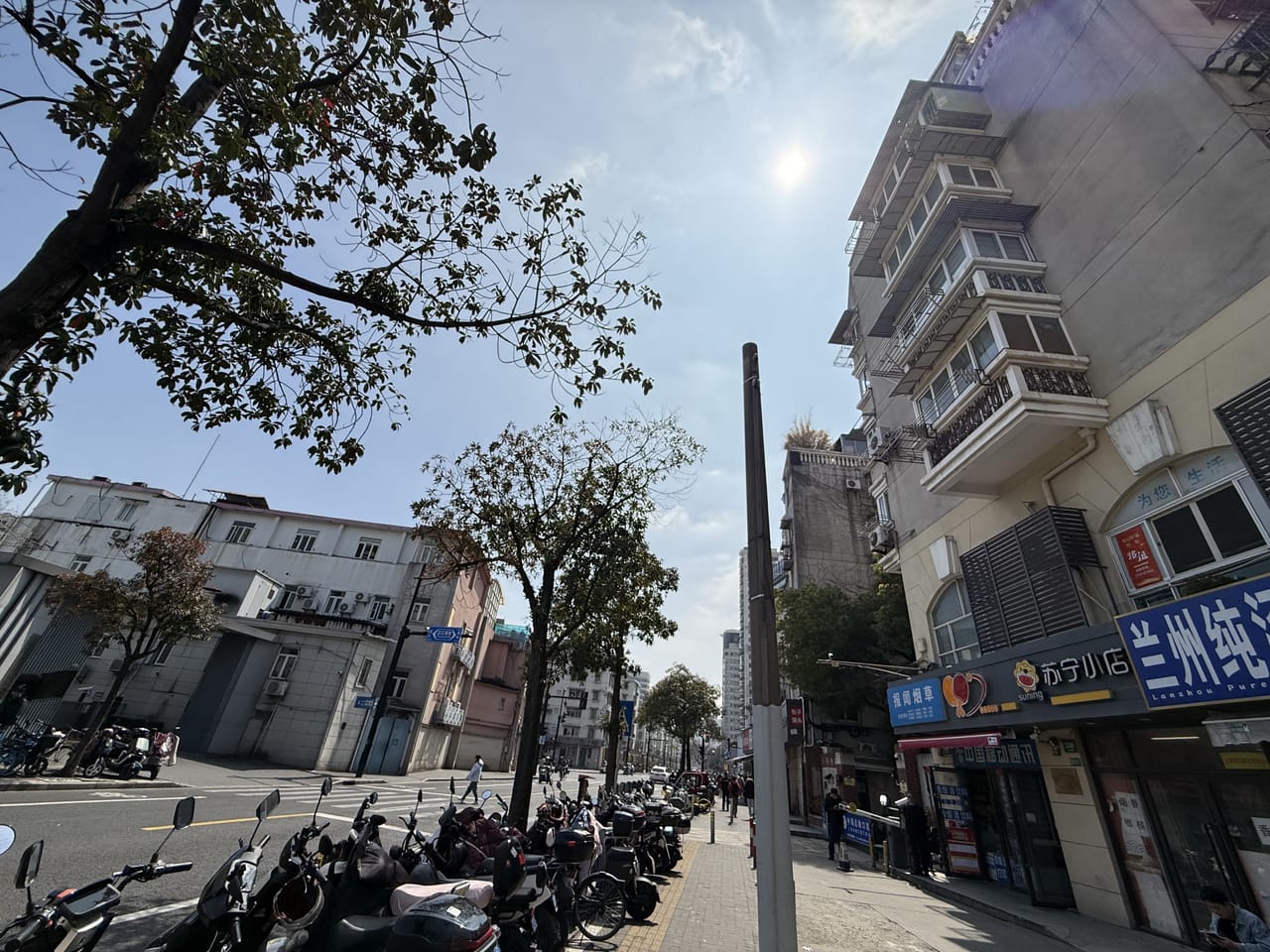 静安区大统路地铁口餐饮店转让！带阁楼，附近小区公寓商务楼-8