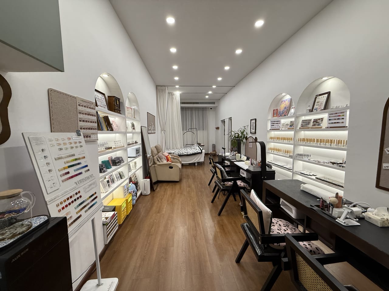 黄浦区新闸路美甲美睫店转让！近地铁上班族白领多人气旺-3