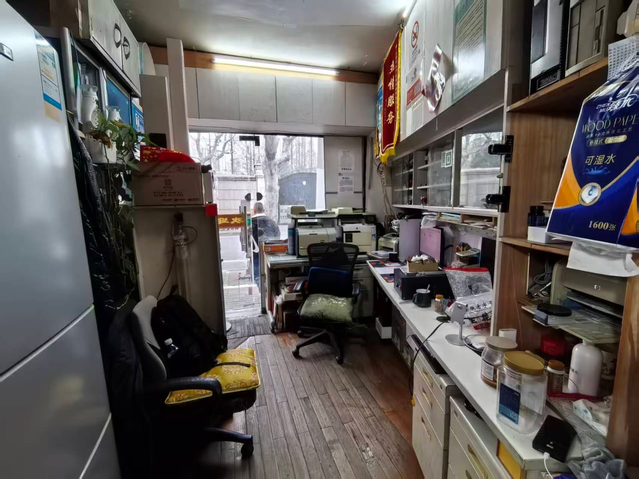 万航渡路旺铺出租！一手房东无转让费！商圈成熟客源无忧位置佳-4